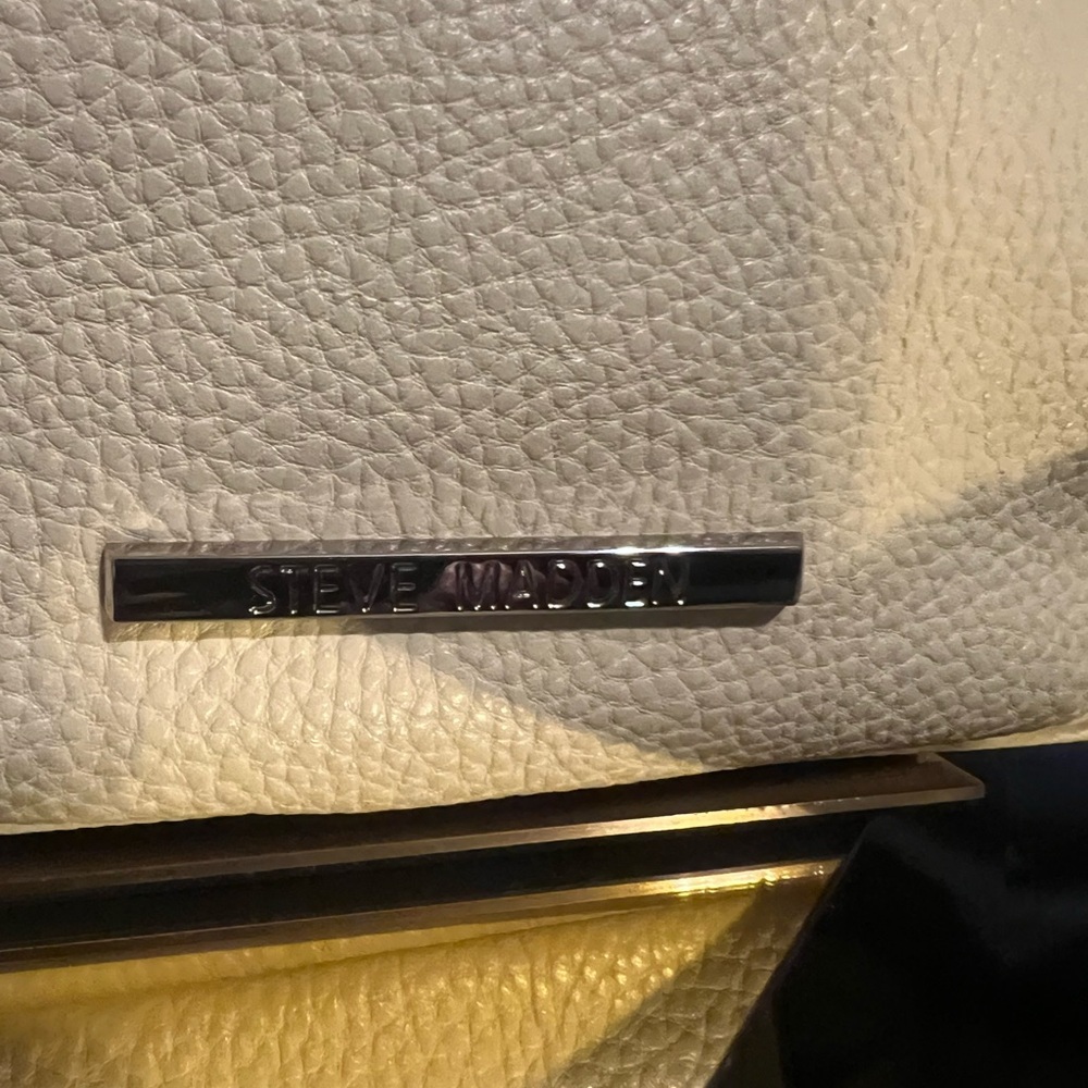 Steve Madden Beige Crossbody in Pastel Yellow with Silver Accents - Picture 15 of 15